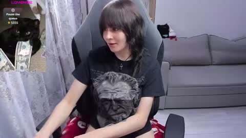 Snapshot of misty_dark chatting on July 18, 2026, 2:43 pm misty_dark online show from July 18, 2026, 2:43 pm
