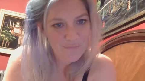 Snapshot of mistymountains96 chatting on March 8, 2026, 3:54 am Misty Mountains online show from March 8, 2026, 3:54 am