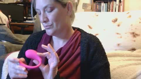 Snapshot of mistymountains96 chatting on March 14, 2026, 3:34 am Misty Mountains online show from March 14, 2026, 3:34 am