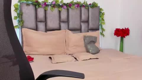 mitchbukanan online show from May 1, 2026, 3:22 am