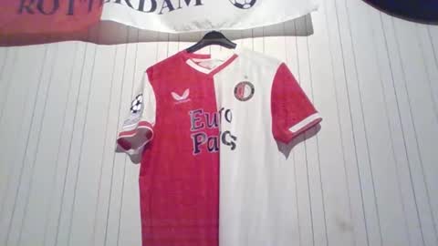 Snapshot of mitta93 chatting on September 9, 2025, 11:15 pm mitta93 online show from September 9, 2025, 11:15 pm