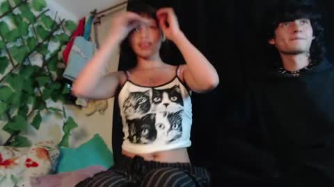 Naomi and Nekorii online show from May 1, 2026, 2:38 am
