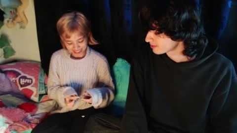 Naomi and Nekorii online show from May 21, 2026, 8:54 am