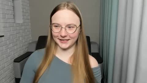 Miya online show from January 9, 2025, 1:24 pm