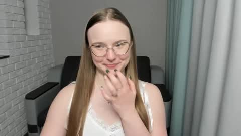 Miya online show from January 14, 2025, 9:30 pm