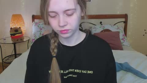 Miya online show from April 11, 2026, 1:21 am