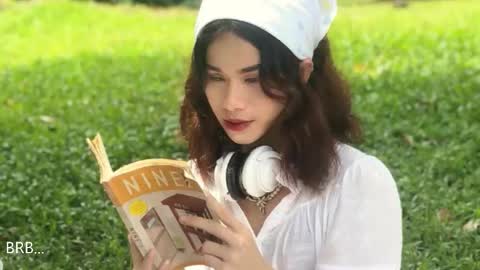 Snapshot of miyakabebe chatting on September 23, 2025, 10:02 pm Miyakabebe online show from September 23, 2025, 10:02 pm