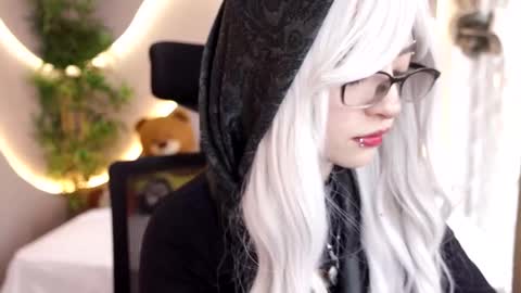 Snapshot of miyuki_wolf chatting on February 27, 2026, 9:26 pm miyuki_wolf online show from February 27, 2026, 9:26 pm