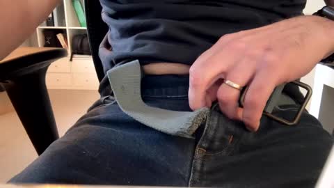 Snapshot of mjnaughtyboy chatting on October 3, 2025, 9:17 am Mjnaughtyboy online show from October 3, 2025, 9:17 am