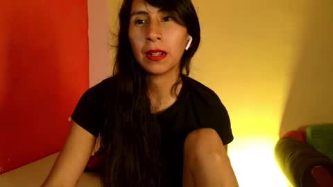 Snapshot of mli739709 chatting on February 4, 2025, 5:53 am MoonLipson online show from February 4, 2025, 5:53 am