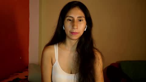 Snapshot of mli739709 chatting on February 19, 2025, 12:33 pm MoonLipson online show from February 19, 2025, 12:33 pm