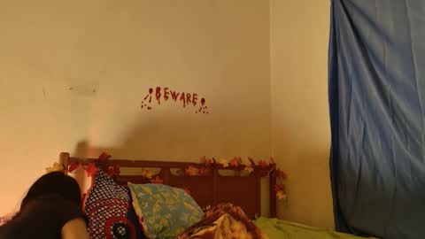 Snapshot of mli739709 chatting on November 20, 2025, 12:44 am MoonLipson online show from November 20, 2025, 12:44 am