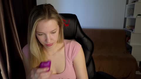 Lili online show from January 9, 2025, 7:21 am