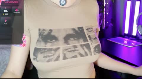 Snapshot of mmm_sweety_kitty chatting on March 2, 2026, 5:30 am mmm_sweety_kitty online show from March 2, 2026, 5:30 am