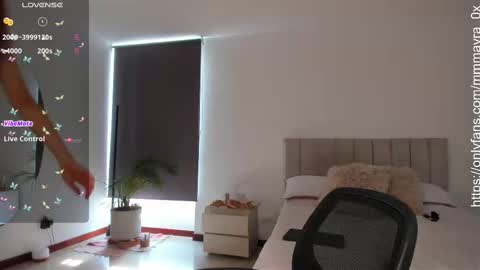 Snapshot of mmmayra_0x chatting on September 25, 2025, 9:18 pm MAYRA online show from September 25, 2025, 9:18 pm