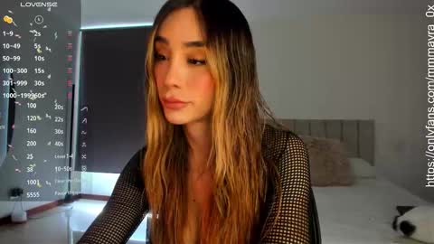 Snapshot of mmmayra_0x chatting on November 1, 2025, 7:16 pm MAYRA online show from November 1, 2025, 7:16 pm