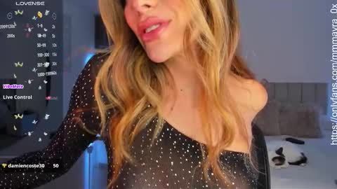 Snapshot of mmmayra_0x chatting on November 7, 2025, 11:05 pm MAYRA online show from November 7, 2025, 11:05 pm