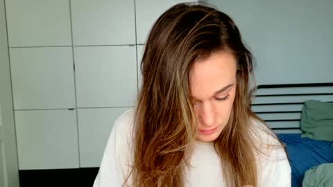 mmminnie online show from March 20, 2026, 10:31 am