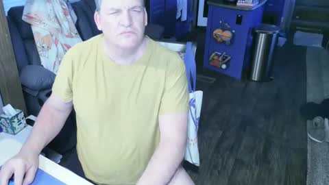 mmmthatsfunnn online show from January 15, 2026, 11:52 pm