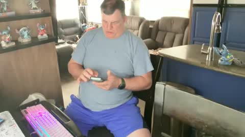 mmmthatsfunnn online show from March 18, 2026, 6:22 pm