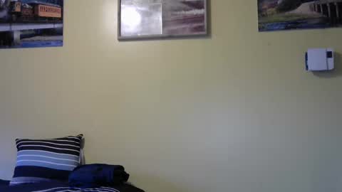 Snapshot of mmr45 chatting on January 8, 2025, 10:48 pm mmr45 online show from January 8, 2025, 10:48 pm