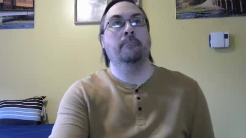 Snapshot of mmr45 chatting on March 8, 2025, 6:37 pm mmr45 online show from March 8, 2025, 6:37 pm