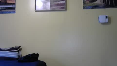 Snapshot of mmr45 chatting on March 8, 2025, 9:51 pm mmr45 online show from March 8, 2025, 9:51 pm