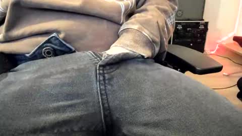 M online show from February 18, 2026, 8:10 am