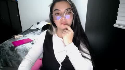 Snapshot of mocca_117 chatting on February 3, 2026, 6:51 am Sam online show from February 3, 2026, 6:51 am