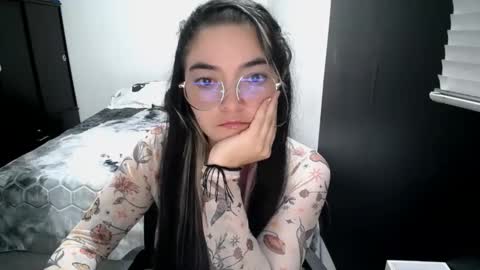 Snapshot of mocca_117 chatting on February 4, 2026, 1:33 am Sam online show from February 4, 2026, 1:33 am