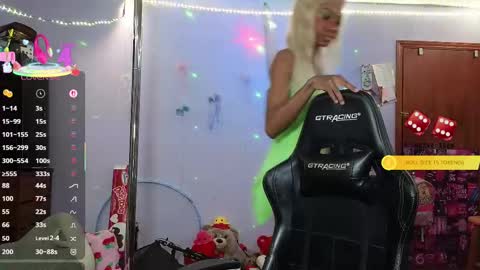 Snapshot of mocha_ chatting on February 23, 2025, 2:40 am MOCHA JAMES THE NPC online show from February 23, 2025, 2:40 am