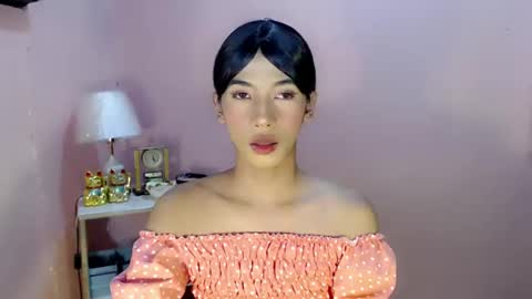 Snapshot of mocha_locca chatting on January 1, 2025, 1:27 pm Mocha Locca online show from January 1, 2025, 1:27 pm