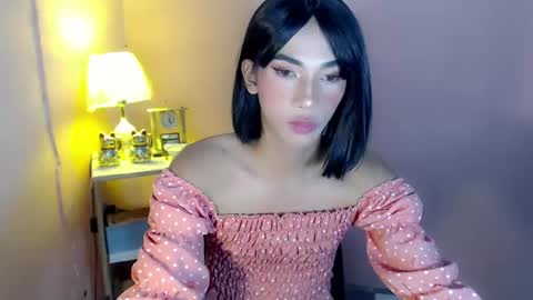 Snapshot of mocha_locca chatting on January 7, 2025, 12:31 pm Mocha Locca online show from January 7, 2025, 12:31 pm