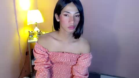 Snapshot of mocha_locca chatting on January 8, 2025, 4:54 pm Mocha Locca online show from January 8, 2025, 4:54 pm