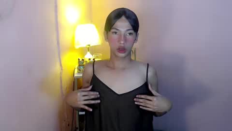 Snapshot of mocha_locca chatting on January 15, 2025, 7:44 pm Mocha Locca online show from January 15, 2025, 7:44 pm