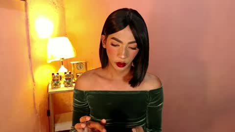 Snapshot of mocha_locca chatting on January 18, 2025, 12:13 am Mocha Locca online show from January 18, 2025, 12:13 am