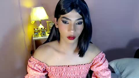 Snapshot of mocha_locca chatting on February 3, 2025, 8:24 pm Mocha Locca online show from February 3, 2025, 8:24 pm