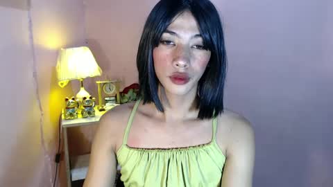 Snapshot of mocha_locca chatting on February 5, 2025, 1:04 am Mocha Locca online show from February 5, 2025, 1:04 am