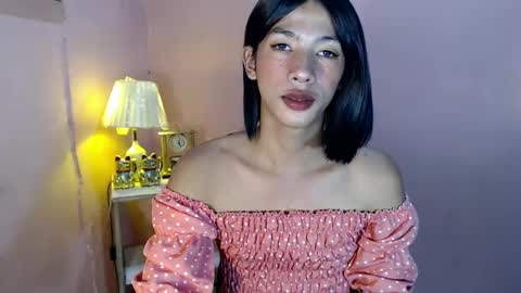 Snapshot of mocha_locca chatting on February 9, 2025, 4:07 pm Mocha Locca online show from February 9, 2025, 4:07 pm