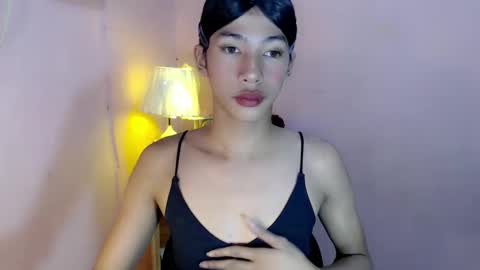Snapshot of mocha_locca chatting on February 13, 2025, 5:54 pm Mocha Locca online show from February 13, 2025, 5:54 pm