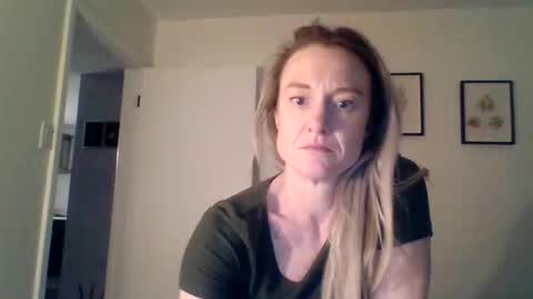 mockingbirds91 online show from April 1, 2026, 3:40 am