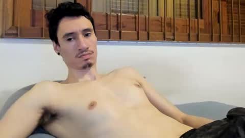 Snapshot of moderdelier chatting on December 19, 2024, 2:01 am DigBreed online show from December 19, 2024, 2:01 am