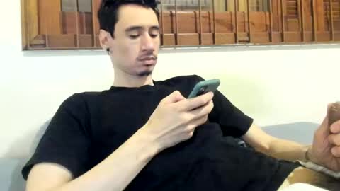 Snapshot of moderdelier chatting on December 19, 2024, 11:35 pm DigBreed online show from December 19, 2024, 11:35 pm