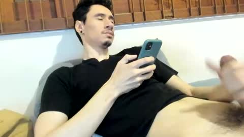 Snapshot of moderdelier chatting on December 31, 2024, 2:51 am DigBreed online show from December 31, 2024, 2:51 am