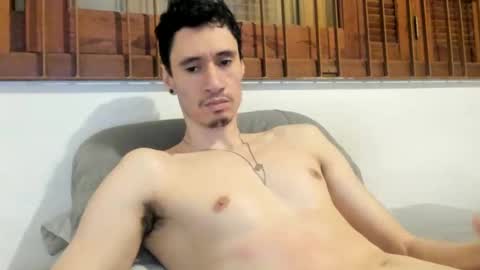 Snapshot of moderdelier chatting on February 9, 2025, 3:22 am DigBreed online show from February 9, 2025, 3:22 am