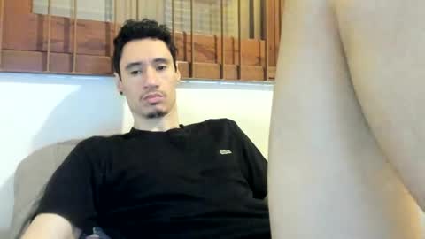 Snapshot of moderdelier chatting on February 15, 2025, 12:54 pm DigBreed online show from February 15, 2025, 12:54 pm