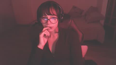 Snapshot of modjo_ chatting on December 5, 2024, 5:48 am Modjo online show from December 5, 2024, 5:48 am