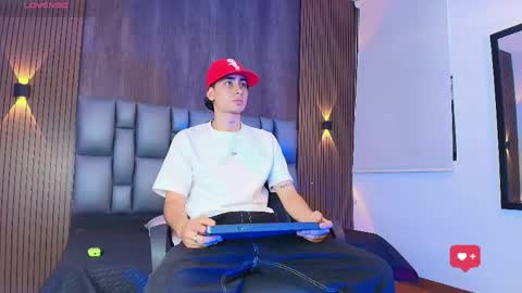 Snapshot of mohamed_malik chatting on May 8, 2026, 11:04 am mohamed_malik online show from May 8, 2026, 11:04 am