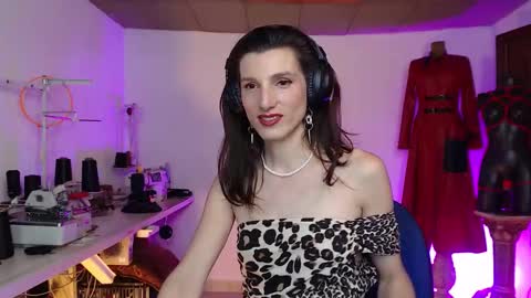 Snapshot of moira_hot chatting on September 11, 2025, 7:03 pm moira_hot online show from September 11, 2025, 7:03 pm
