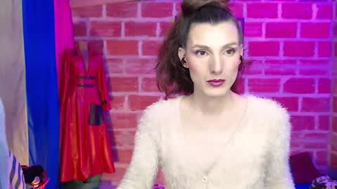 Snapshot of moira_hot chatting on October 6, 2025, 5:05 am moira_hot online show from October 6, 2025, 5:05 am